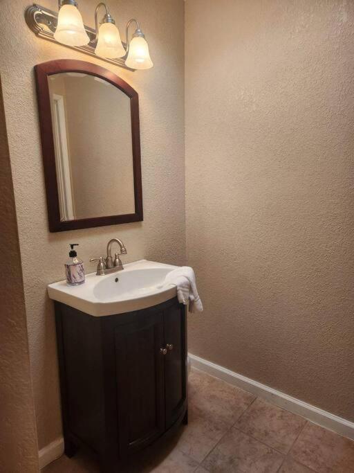 Southwestern Charm - Minutes From Everything 3/2 Sierra Vista Eksteriør billede